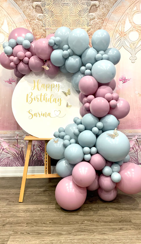 Pink and Blue arrangement by Caledon Balloons